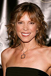 How tall is Hannah Storm?